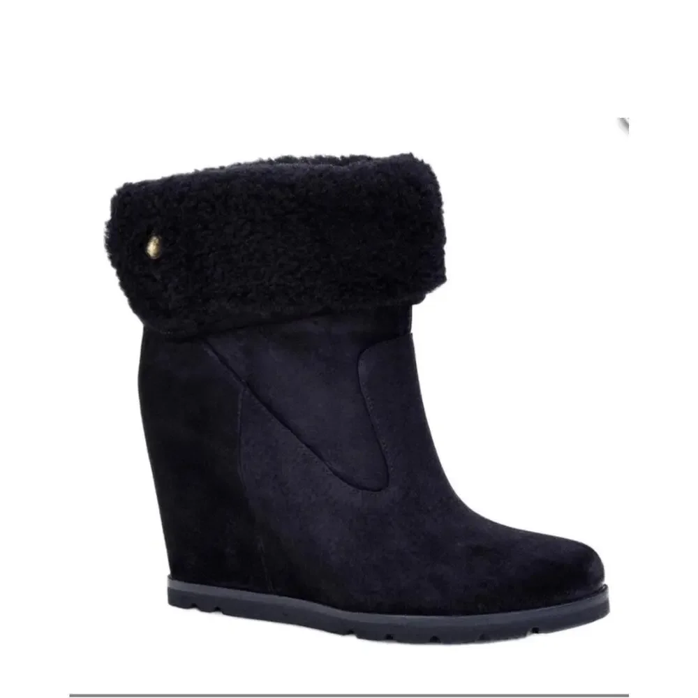 UGG KYRA Black Suede Hidden Wedge Boots Womens Size 7 Pull On Button
